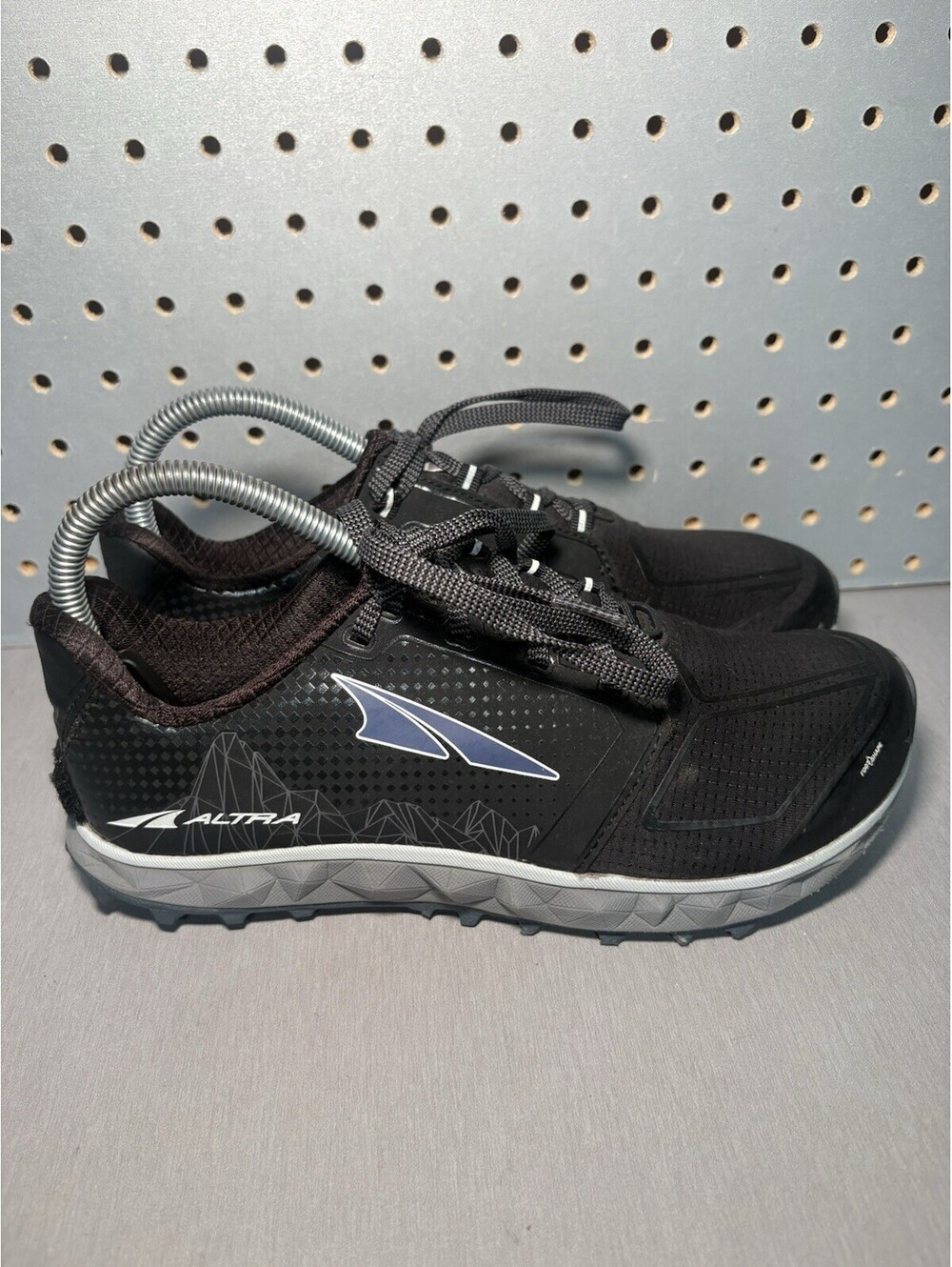 Altra Superior 4 Trail Running Shoes Womens Sz 7 Black Blue ALW1953G050